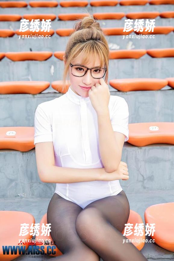 在爱丝美丝学校的图册中发现不一样的美丽！