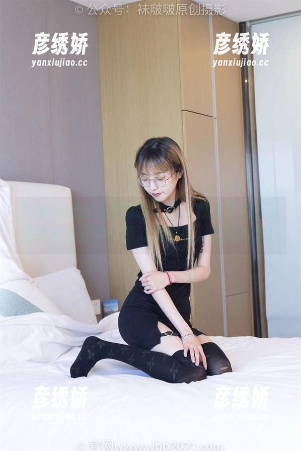 BoBoSocks袜啵啵-稚予 BoBoSocks袜啵啵 - 看!稚予与建行制服的奇妙碰撞,高清原图让人心跳加速!