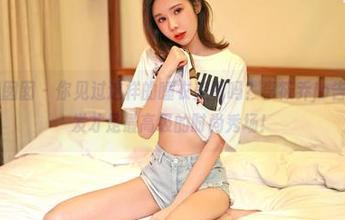 Feilin嗲囡囡 – 你见过这样的睡衣美图吗？李筱乔jo告诉你，沙发才是最高级的时尚秀场！