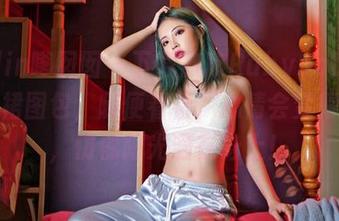 Feilin嗲囡囡 – 下载欣欣Rubybaby的连衣裙图包，随便看看，心情会变得超好，仿佛阳光洒在身上！
