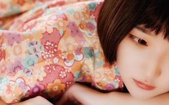 GIRLT果团网 – 白色的诱惑：走进莫雅淇的高清图库，心跳加速的不止是画面。