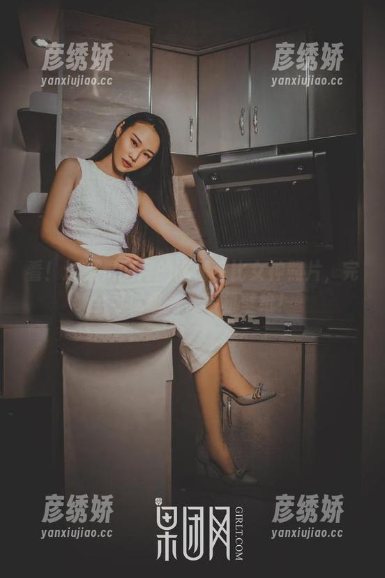 GIRLT果团网 看!这是果团网的高清芭比女神照片,完全可以拿来做手机壁纸!