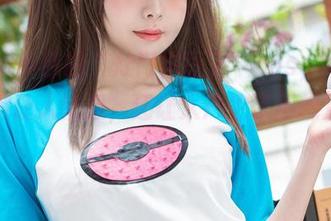 Hachi小芭的“灶门祢豆子”cos，照片不仅美得让人窒息，还让人产生了不想走的感觉！
