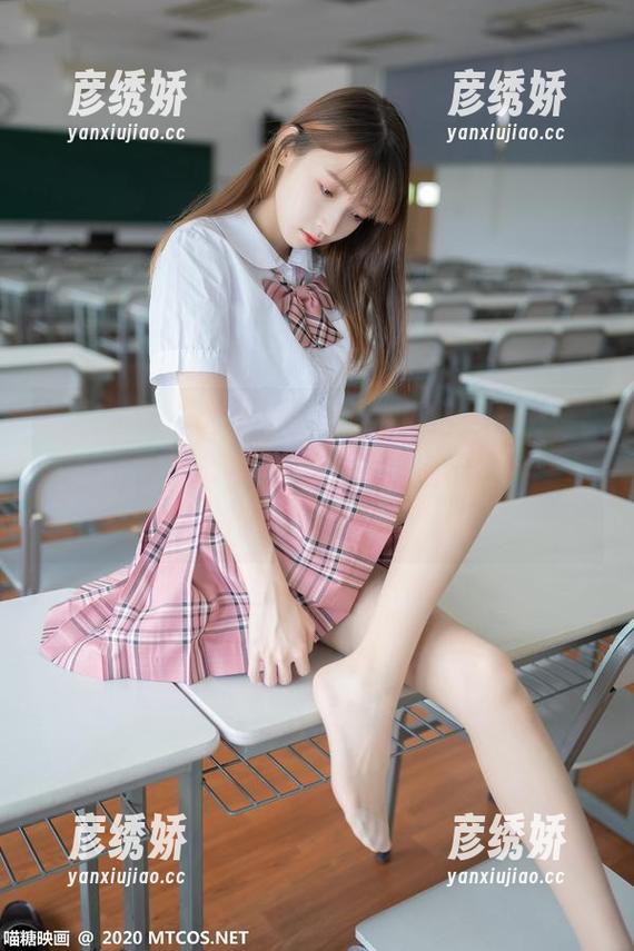 全新图包，喵糖映画的酥胸爆乳美女，果然是选题的天才，我一度想是不是都要重修审美了。