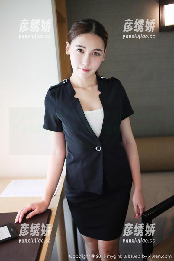 MyGirl美媛馆 - 观看伊小七MoMo化身护士的瞬间，原图里的小细节让我停留了一会儿……
