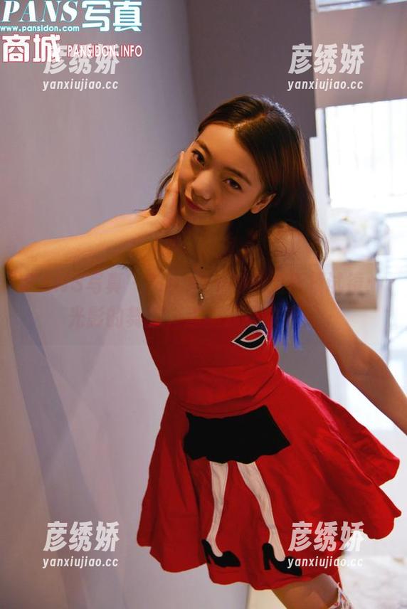 PANS写真-Mickey PANS写真 - Mickey的私拍新模试镜:光影的舞蹈,迷离却不失真实。