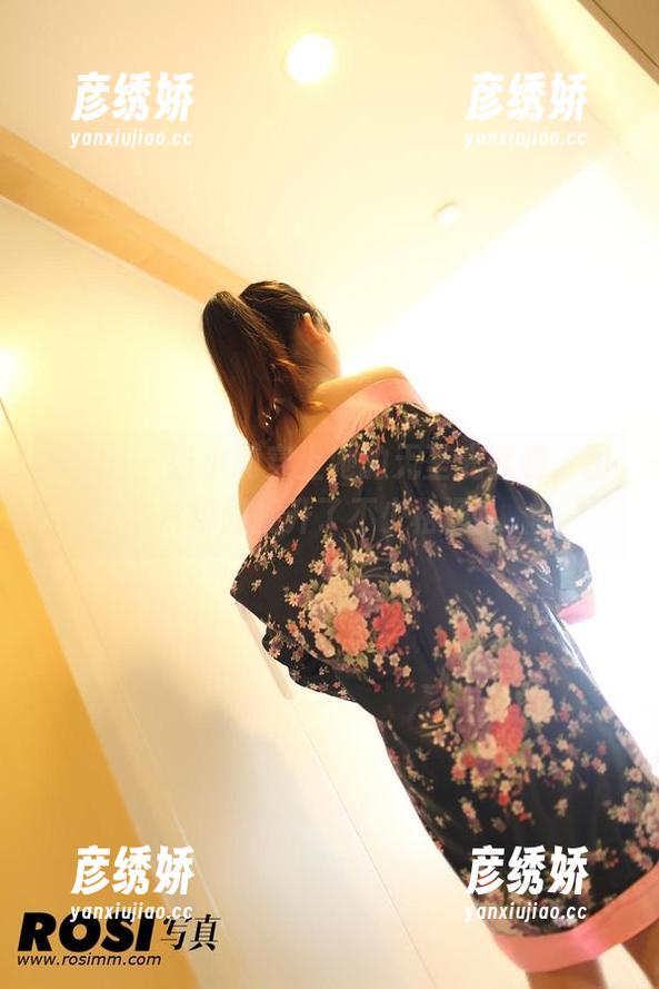 ROSI - 当小莉穿上她的无圣光套装，图片瞬间提升了不少格调！