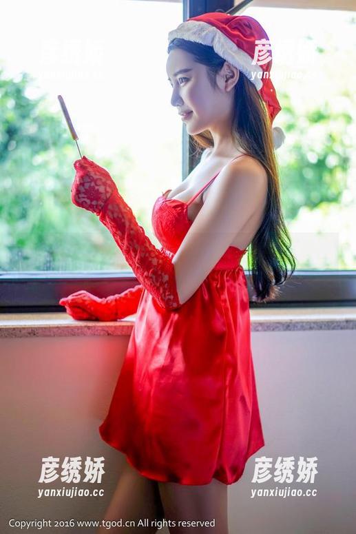 TGOD推女神 - 这就是艾小青的泳装美图分享，真心想问她的皮肤是怎么保养的！
