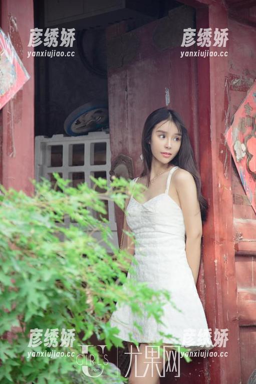 UGirls尤果网-Angela楚楚 UGirls尤果网 - 走进Angela楚楚的教室:原图惹得我一阵小失神