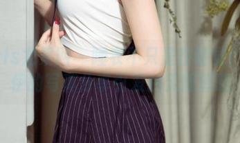UGirls尤果网 – 睡衣不只是在睡觉！徐梓伊的写真分享引发我无限遐想
