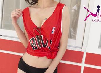 UGirls尤果网 – 當李思宁遇上粉色，最新原图的浪漫你绝对想不到
