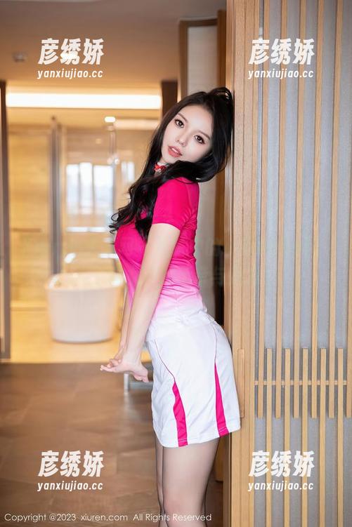 Xiuren秀人网 - 照片中的小乔babyb：一位女仆的无奈与魅力