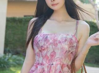 Xiuren秀人网 – 林文文夏日写真，图片分享：这每一眼都让我怀疑自己是不是只是一颗路边的小石子。