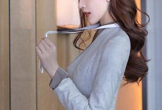 Xiuren秀人网 – 听说沐子熙V的海边写真有神秘力量，免费原图帮你解锁！