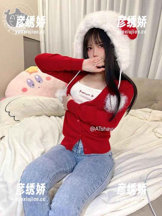 at鲨鱼 想看美腿吗?at鲨鱼的写真免费送给你