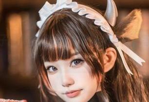 七七娜娜子：免费图册中的竞泳小天使，等你来欣赏！