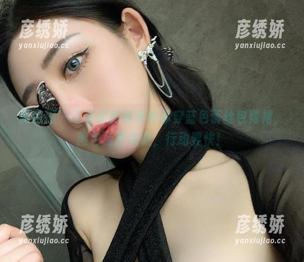 微密圈 - 不爱笑的赛琳教你穿蓝色蕾丝包臀裙，图包免费领取，行动要快！