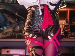 当九言换上泳衣，原图与资源带你看美女的另一面！