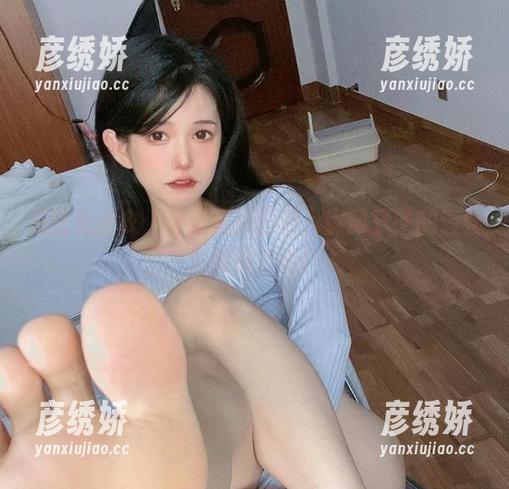 无圣光泳衣：倦倦喵的图包，懒闲日子的最佳志同道合者！