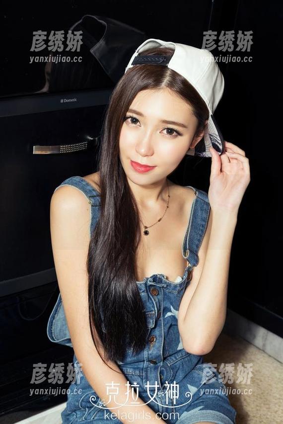 克拉女神-姜璐 克拉女神 - 姜璐在水手服里的轻松故事:作品中的她,真的是在飘吗?还是其实在游泳?