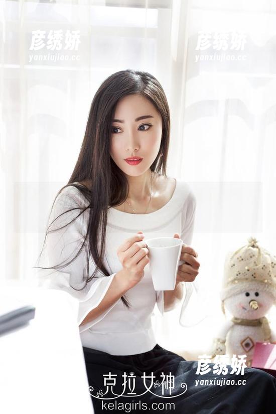 克拉女神-慕菲 克拉女神 - 图集资源新发现:慕菲与天台的奇妙约会!