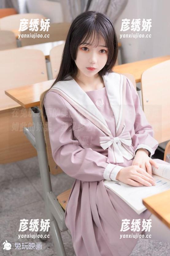 在兔玩映画的美图分享中，超薄白丝袜是如此的娇柔，却又那么撩人，这绝对是我的菜！