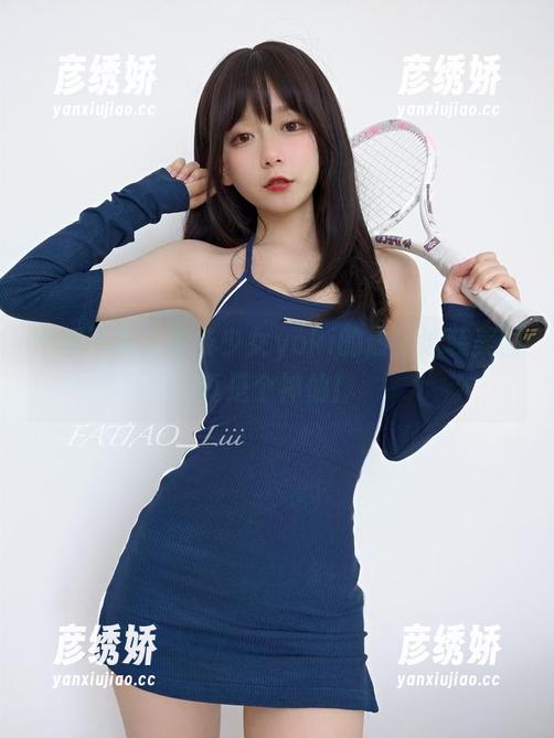 不得不说，发条少女yoki的最新泳装美图真是个神仙！