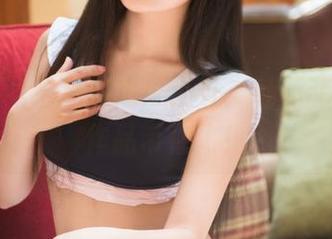 头条女神 – 私拍热度上升，杜菲菲的吊带作品带你飞！