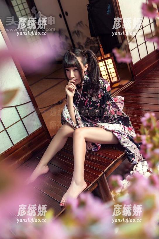 头条女神-蔡楠 头条女神 - 透过屏幕感觉豹纹的温度,蔡楠在线图片来袭!