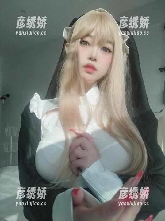 女主K 这些瑜伽服搭配美图,真是让女主K的魅力无法挡!