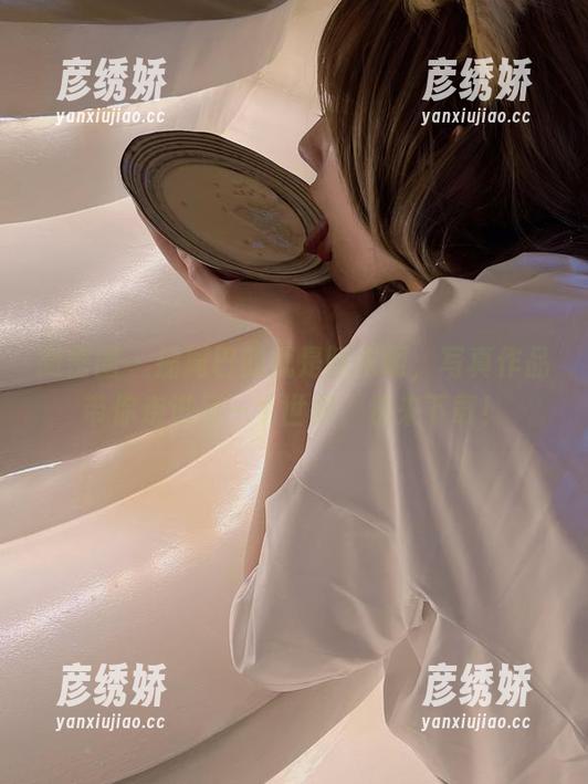 微密圈 - 摇尾巴的就是阿朱啊，写真作品带你走进另一个世界，快来下载！