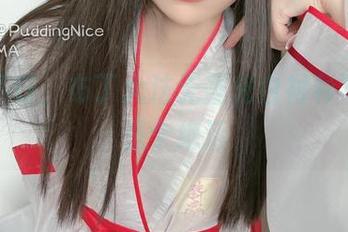 不服不行，布丁大法无圣光白衬衫写真真是个绝活