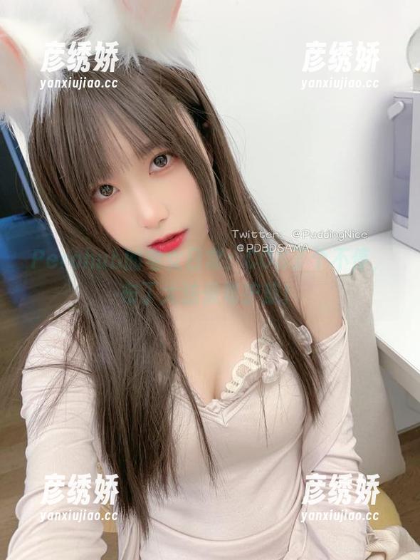 Perohub的宅女日常：COS了个不停，布丁大法保驾护航！