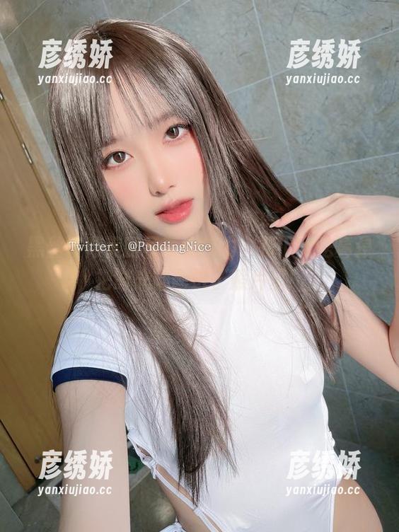 黑丝蜜臀美腿写真的魅力，布丁大法真是把时光都画进了照片里！