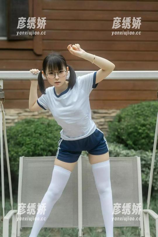 幼水铃衣 高清作品集,幼水铃衣在泳装里的每个角度都是惊喜