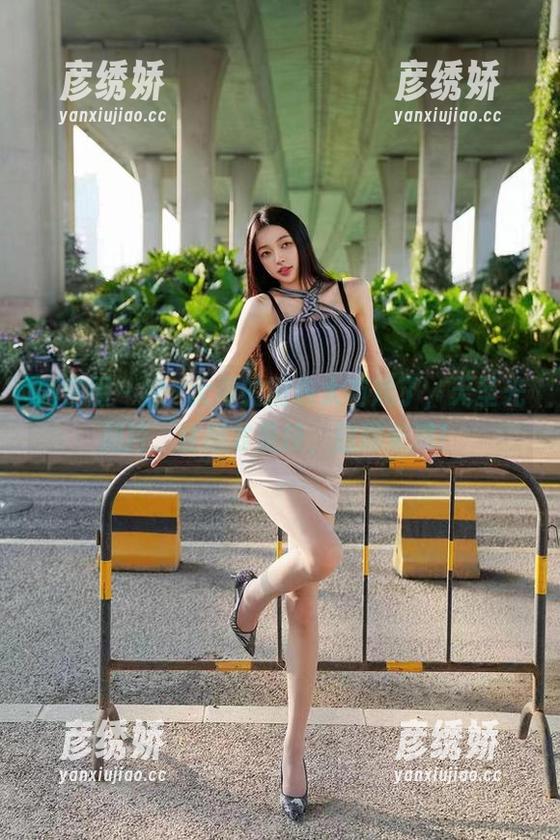 徐珺大哥 微密圈 - 徐珺大哥的图包太有戏了,无圣光加持,性感才是技,追踪未满!