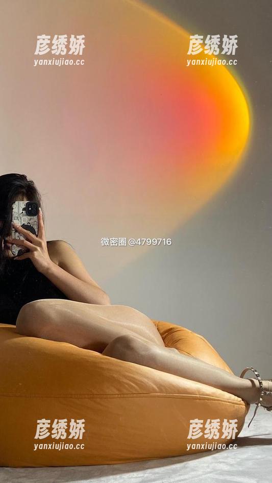 微密圈 - 靠！徐绾绾yyyy的新套装太好看了，还能免费获取资源！