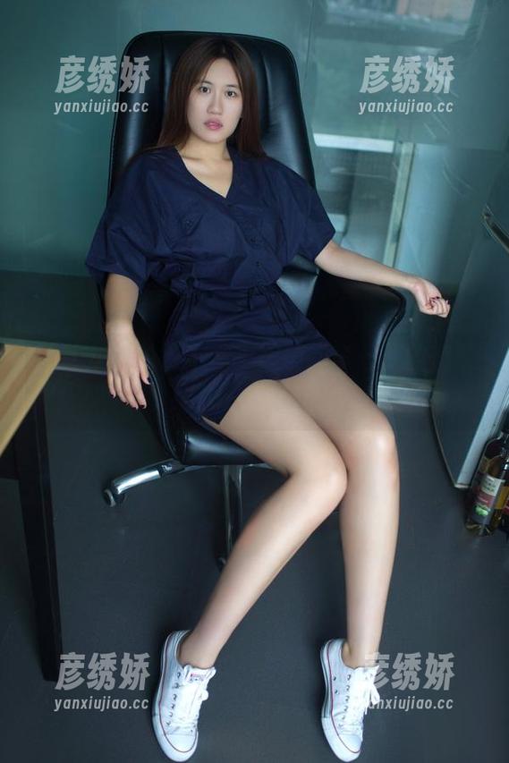 推女郎-李七喜 推女郎 - 免费不等于随便,李七喜的套装给你一剂猛药!