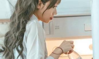 杏仁曲奇的写真，喜多川海梦女警也太会拍了吧！