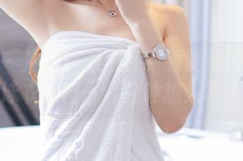果团网 – 冲浪还是慢游？看莫雅淇的私拍，泳衣美图，分分钟想入非非！