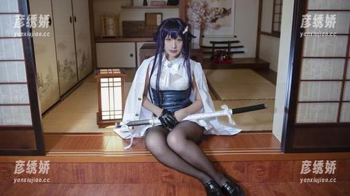 柘烟Zuken 柘烟Zuken的体操服写真作品,好像梦里飘来的风,不懂却想留住