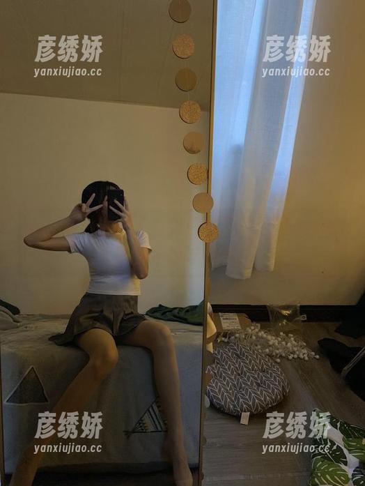 桃脱了 微密圈 - 桃脱了为我们打开的教室,写真里的轻松与缥缈。