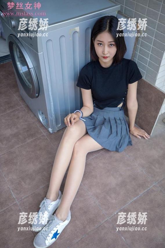 梦丝女神-小南 梦丝女神 - 小南的黑网袜写真大揭秘:福利就是这么迷人