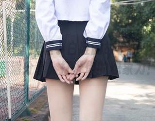 梦丝女神 – 废墟小白鞋的故事：小除夕的高清分享，打开你的想象力！
