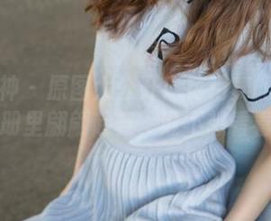 梦丝女神 – 原图大公开！花月舞的美足在图册里翩翩起舞，谁不想看看？