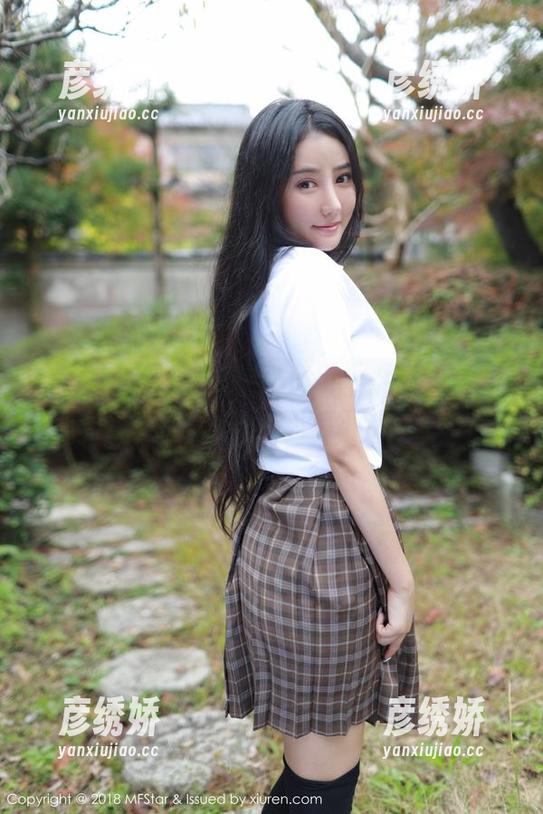 模范学院-伊小七MoMo 模范学院 - 伊小七MoMo的秘书图集:让你的工作桌也能开会开出花!