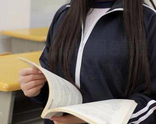 模范学院 – 温柔的柔：黑色美图，竟然也是种生活态度？