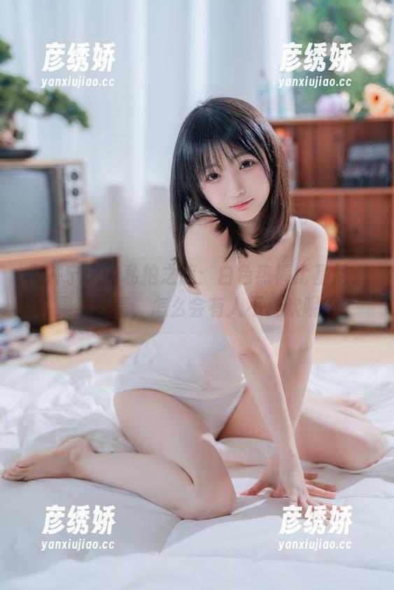 樱井宁宁的私拍之旅：白色热裤比基尼，果然吸睛，怎么会有人不喜欢呢？