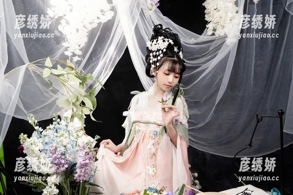 梦里有图，爆机少女喵小吉的如梦令，快来下载感受一下？