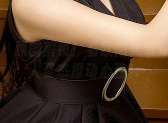 爱尤物 – 原图解锁！看欧阳美宣如何用双人姿态撩动心弦！